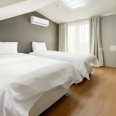 Pampas Hotel Jeju Exterior photo
